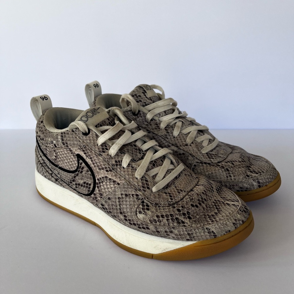 Nike Low-Top Sneakers with Snake Print in Beige and Gum